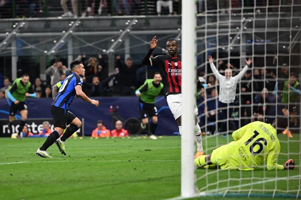 曼晚：曼联已收到B费的检查报告，即便伤愈也会有很高的复发风险（曼晚：曼联已获B费检查结果，即使康复复发风险仍高）